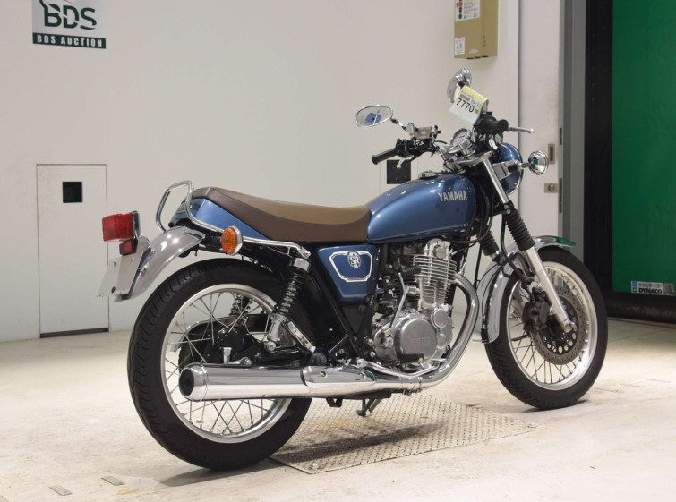 Мотоцикл Yamaha SR400 з пробігом 3935 km