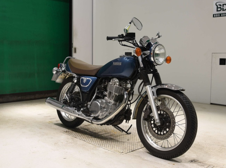 Мотоцикл Yamaha SR400 з пробігом 3935 km
