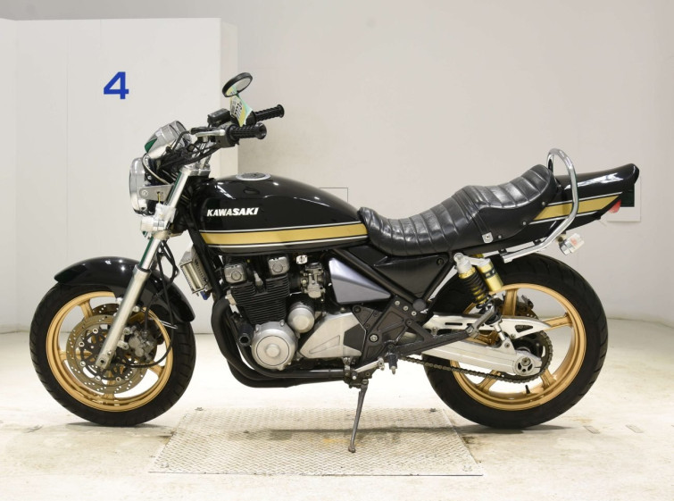 Мотоцикл Kawasaki ZEPHYR400 с пробегом 15106 km