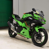Мотоцикл Kawasaki NINJA400 с пробегом 3946 km