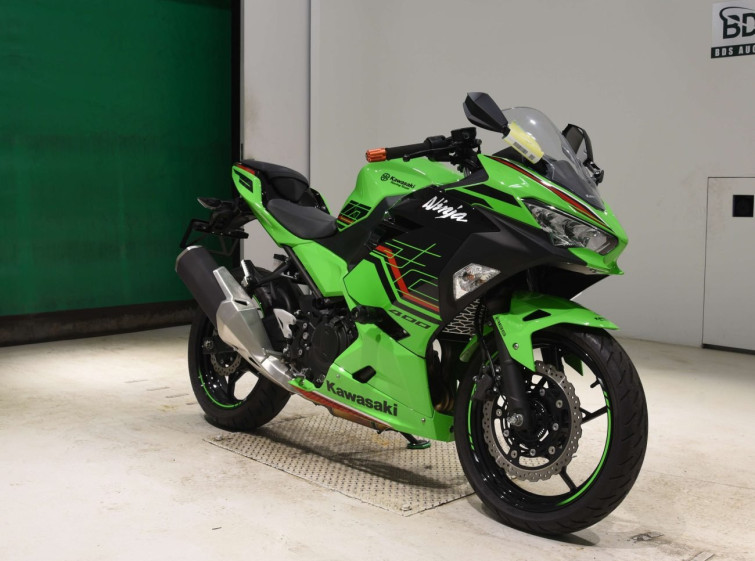Мотоцикл Kawasaki NINJA400 с пробегом 3946 km