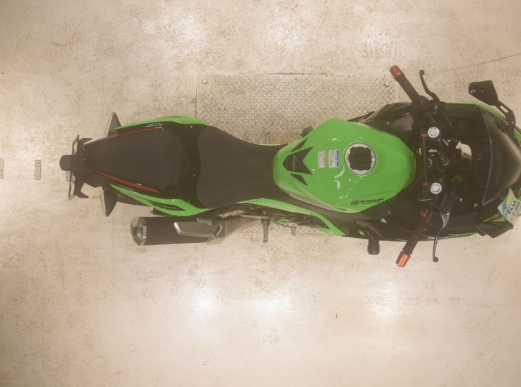 Мотоцикл Kawasaki NINJA400 с пробегом 3946 km