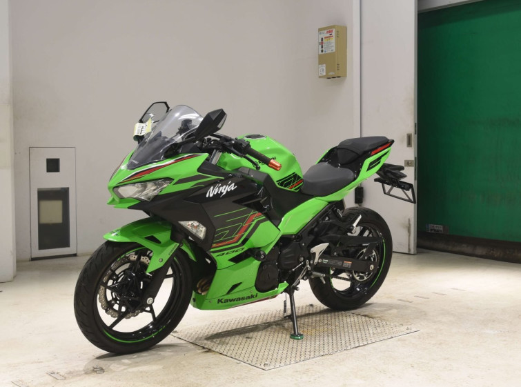 Мотоцикл Kawasaki NINJA400 с пробегом 3946 km
