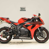 Мотоцикл Honda CBR1000RR с пробегом 28981 km