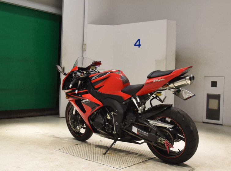 Мотоцикл Honda CBR1000RR с пробегом 28981 km