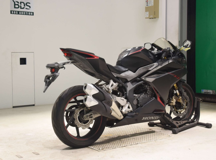 Мотоцикл Honda CBR250RR с пробегом 22476 km