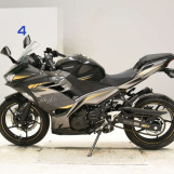 Мотоцикл Kawasaki NINJA400