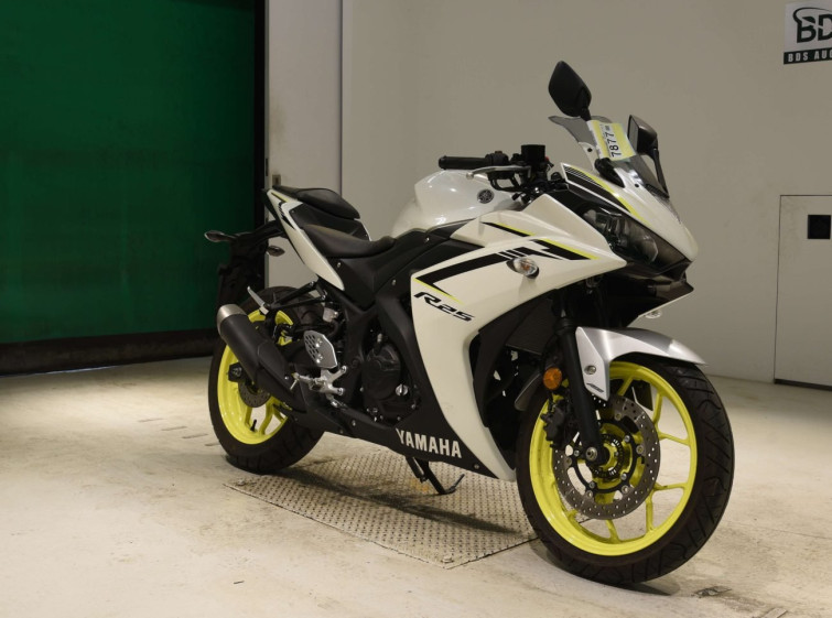 Мотоцикл Yamaha YZF-R25 з пробігом 1358 km