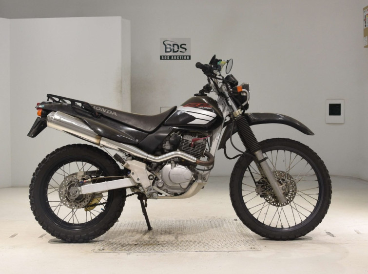 Мотоцикл Honda SL230