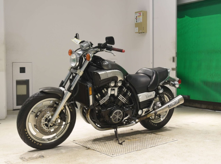 Мотоцикл Yamaha V-MAX1200 с пробегом 15369 km