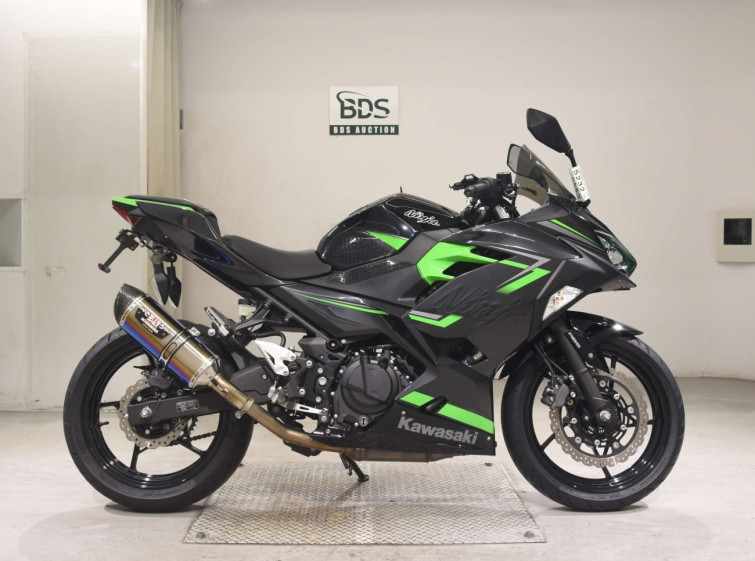 Мотоцикл Kawasaki NINJA400 с пробегом 12335 km