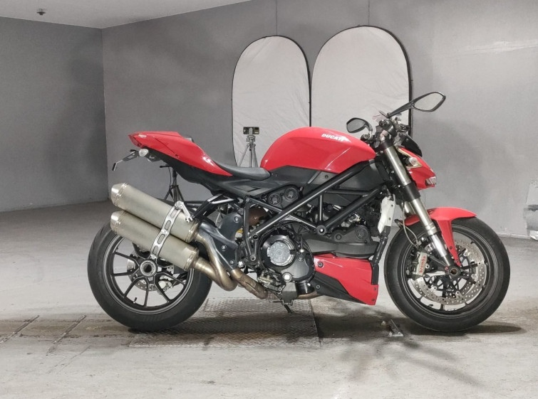Мотоцикл Ducati STREETFIGHTER 1100 с пробегом 22995 km