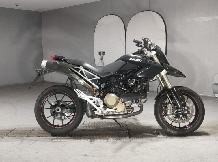 Мотоцикл Ducati HYPERMOTARD 1100 S с пробегом 31937 km
