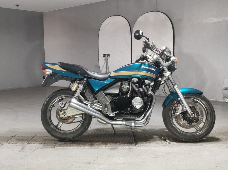 Мотоцикл Kawasaki ZEPHYR400