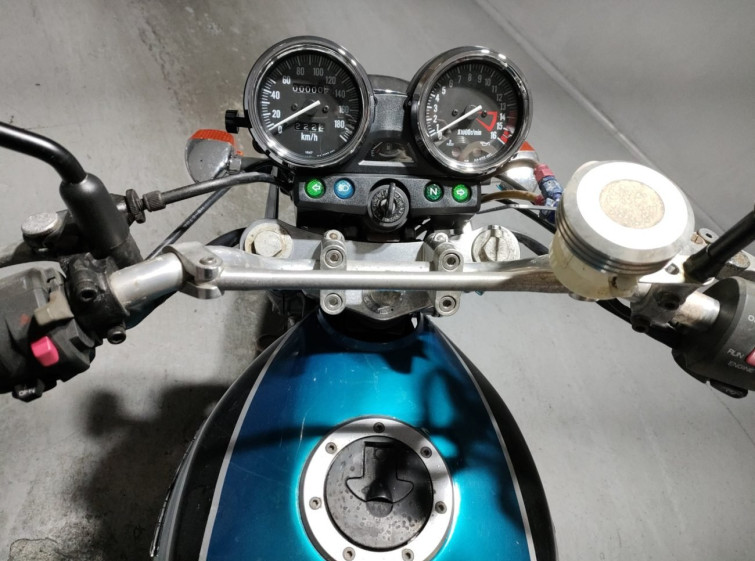 Мотоцикл Kawasaki ZEPHYR400