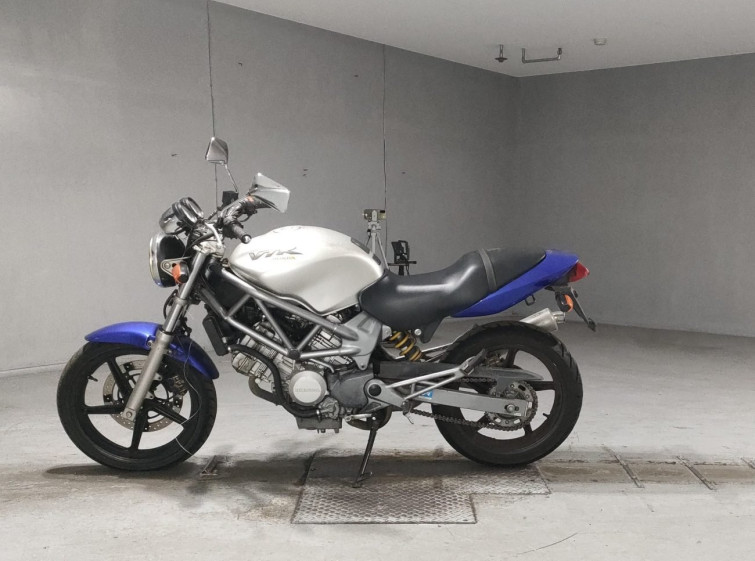 Мотоцикл Honda VTR250 з пробігом 31291 km