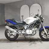 Мотоцикл Honda VTR250 з пробігом 31291 km