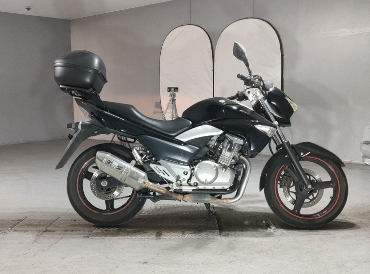 Мотоцикл Suzuki GSR250 с пробегом 50154 km