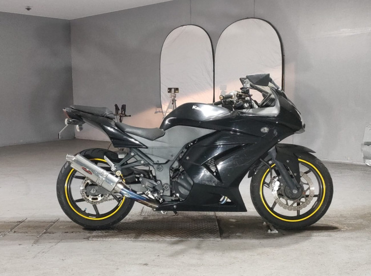 Мотоцикл Kawasaki NINJA250R з пробігом 44245 km