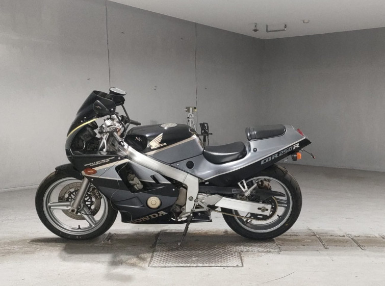 Мотоцикл Honda CBR250R з пробігом 26122 km