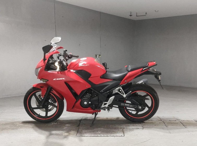 Мотоцикл Honda CBR250R с пробегом 49052 km