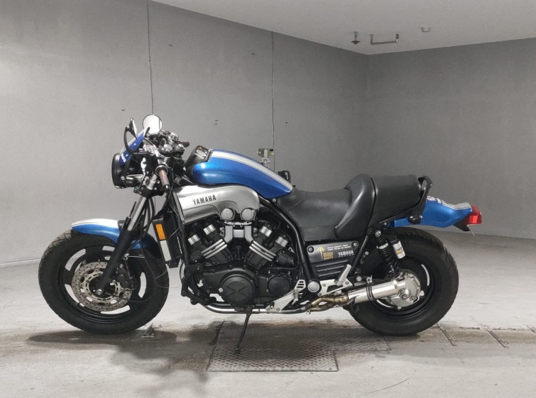 Мотоцикл Yamaha V-MAX1200 с пробегом 3070 km