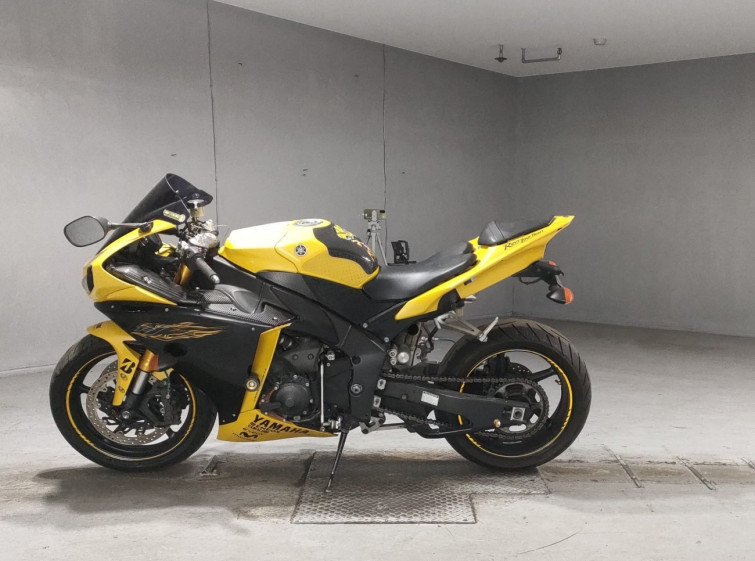 Мотоцикл Yamaha YZF-R1 з пробігом 78917 km