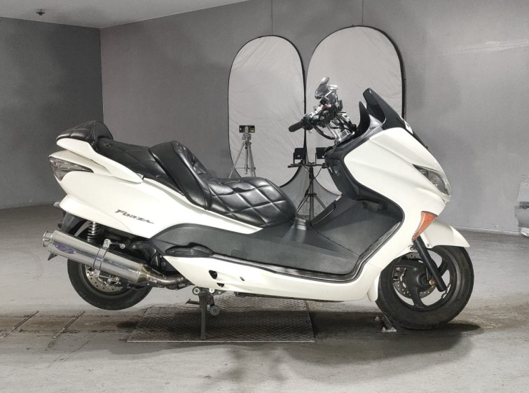 Мотоцикл Honda FORZA X