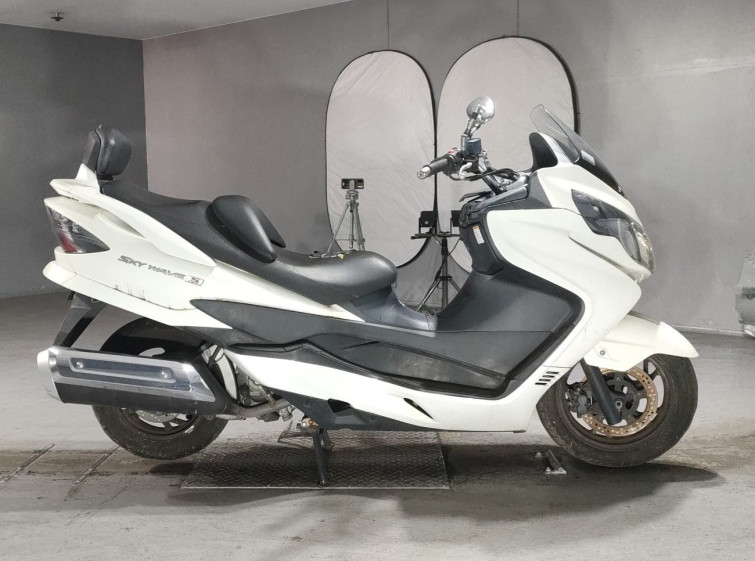Мотоцикл Suzuki SKYWAVE 250S с пробегом 26277 km