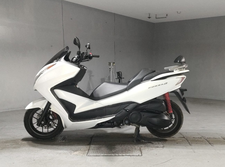 Мотоцикл Honda FORZA SI с пробегом 28444 km