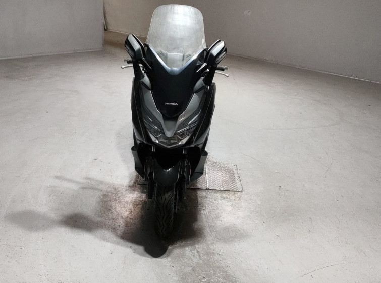 Мотоцикл Honda FORZA з пробігом 33590 km