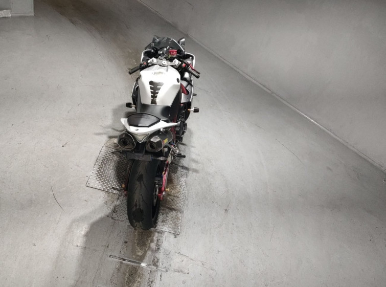 Мотоцикл Yamaha YZF-R1 с пробегом 23295 km
