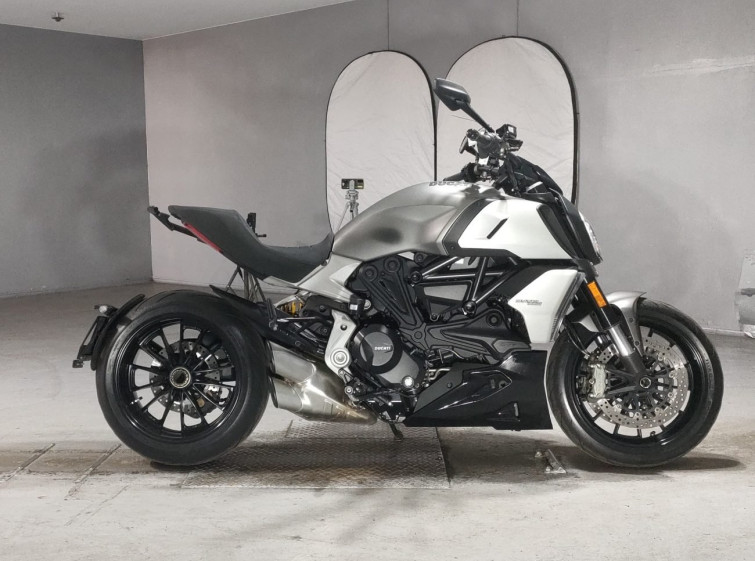 Мотоцикл Ducati DIAVEL 1260 с пробегом 10363 km