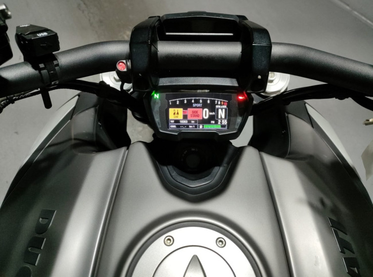 Мотоцикл Ducati DIAVEL 1260 с пробегом 10363 km