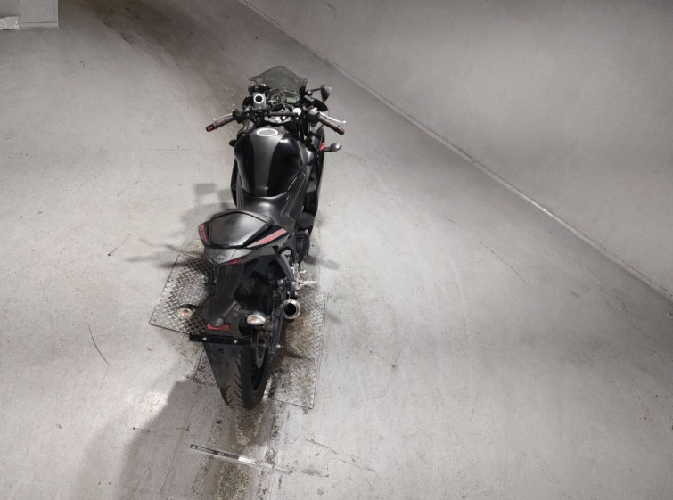 Мотоцикл Yamaha YZF-R25 з пробігом 24688 km