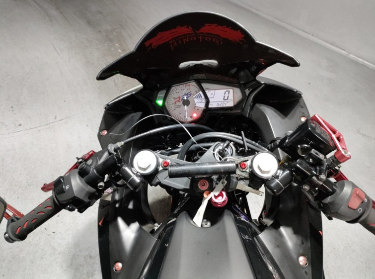 Мотоцикл Yamaha YZF-R25 з пробігом 16204 km