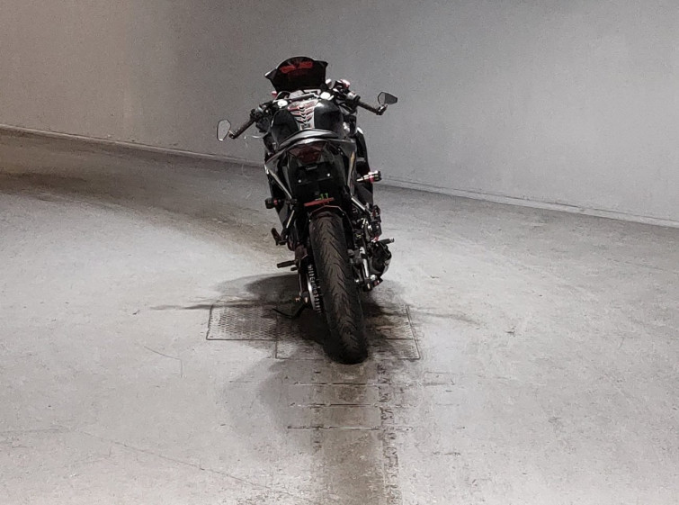 Мотоцикл Yamaha YZF-R25 з пробігом 16204 km