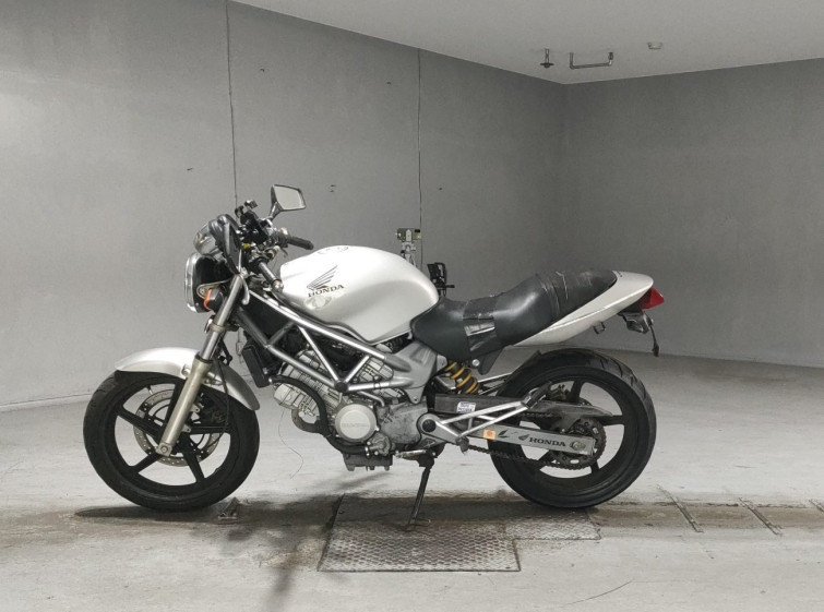 Мотоцикл Honda VTR250 с пробегом 42193 km