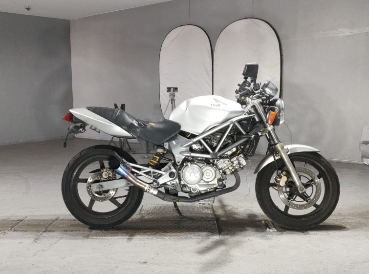 Мотоцикл Honda VTR250 с пробегом 42193 km
