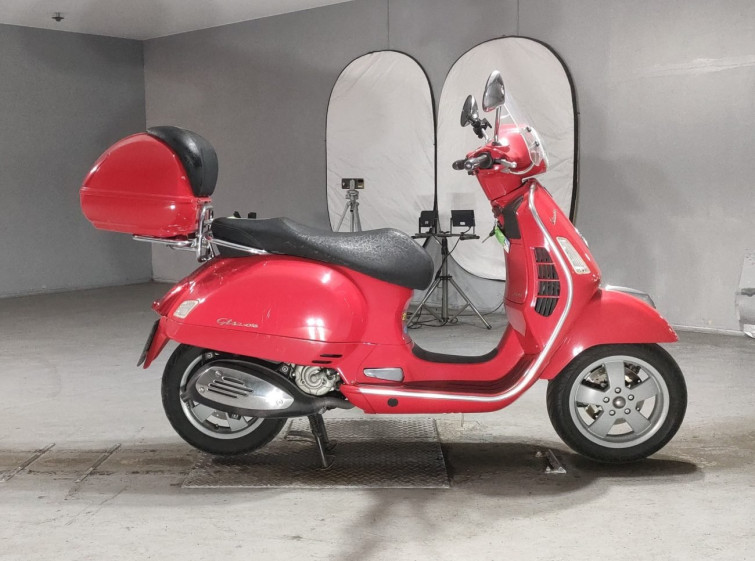 Мотоцикл Vespa GTS250IE с пробегом 23520 km