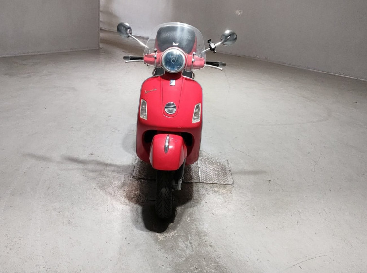 Мотоцикл Vespa GTS250IE с пробегом 23520 km