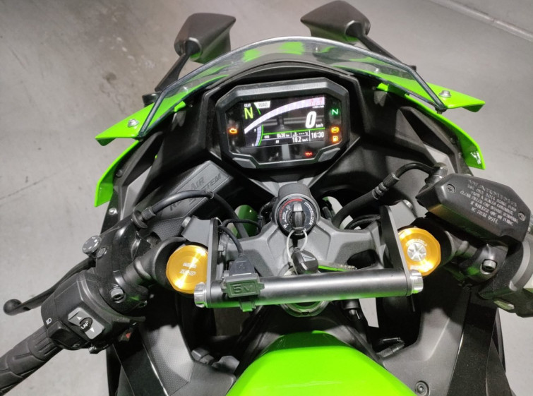 Мотоцикл Kawasaki NINJA ZX-4RR з пробігом 6436 km