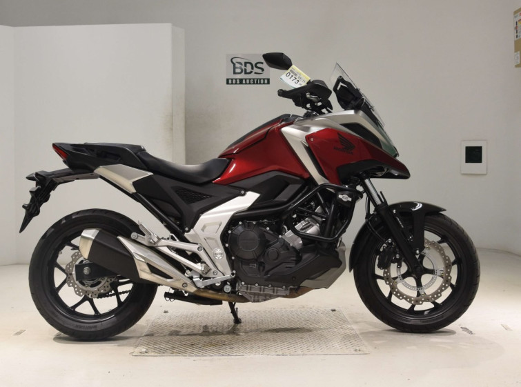 Мотоцикл Honda NC750X з пробігом 13914 km