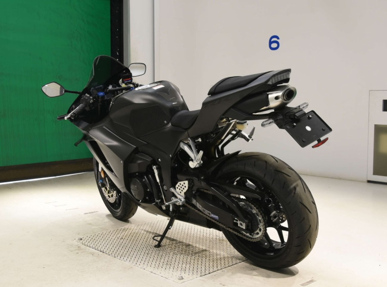 Мотоцикл Honda CBR600RR с пробегом 4072 km