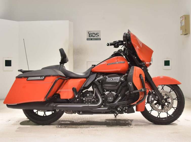 Мотоцикл HD STREET GLIDE FLHXS1870 з пробігом 3100 km