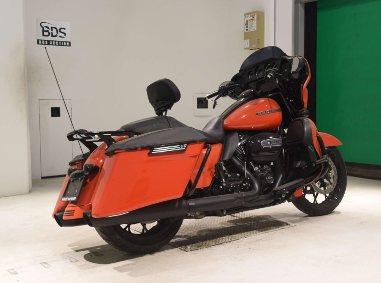 Мотоцикл HD STREET GLIDE FLHXS1870 з пробігом 3100 km
