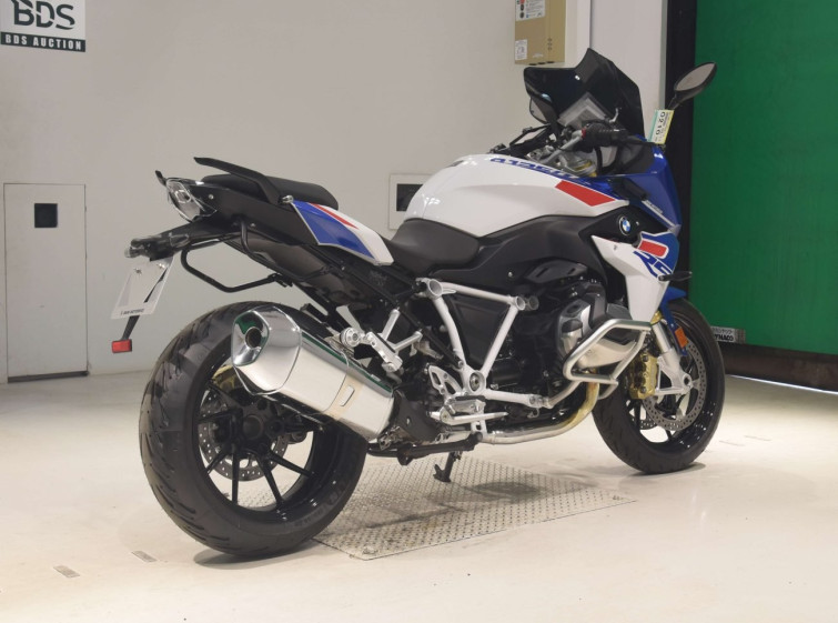 Мотоцикл BMW R1250RS с пробегом 4 km