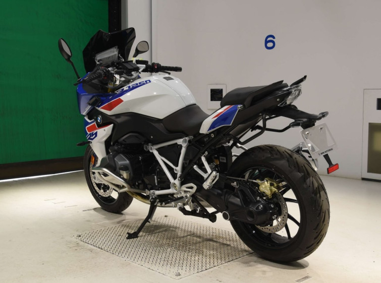 Мотоцикл BMW R1250RS с пробегом 4 km