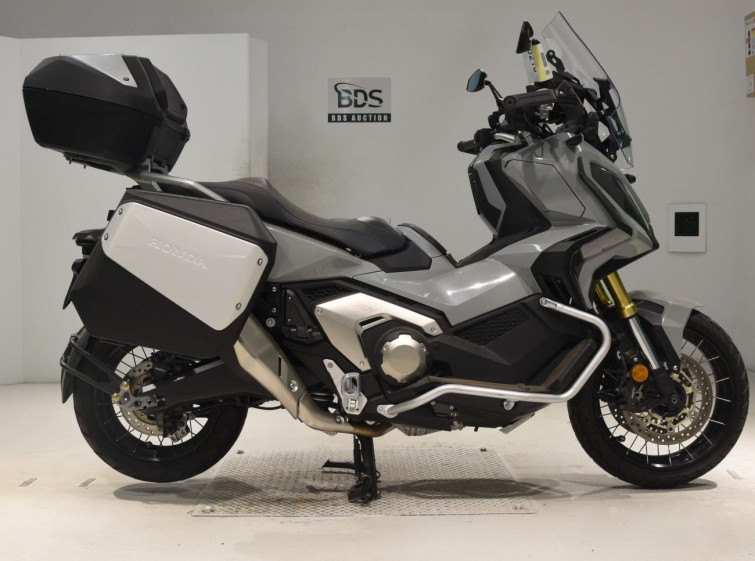 Мотоцикл Honda X-ADV750-2 з пробігом 4251 km
