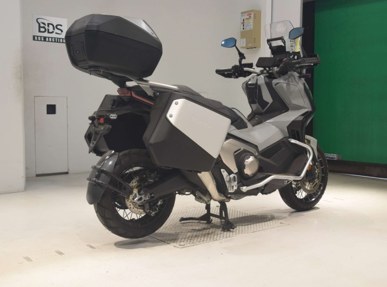 Мотоцикл Honda X-ADV750-2 з пробігом 4251 km